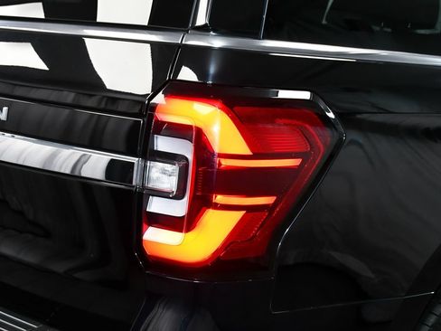 Used 2023 Ford Expedition Limited AWD/4WD image 85