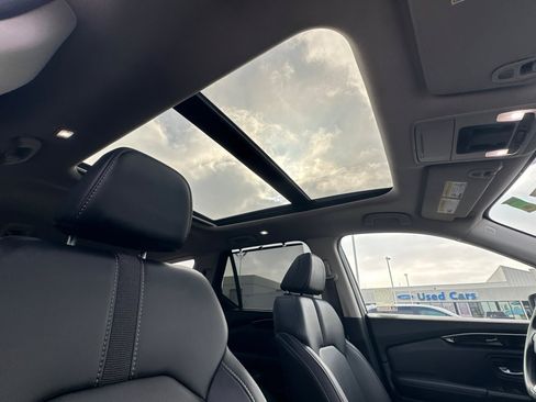 Certified 2024 Honda Pilot Touring image 18