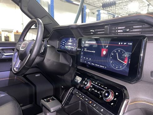 Used 2024 GMC Sierra 1500 AT4 w/ Technology Package image 31