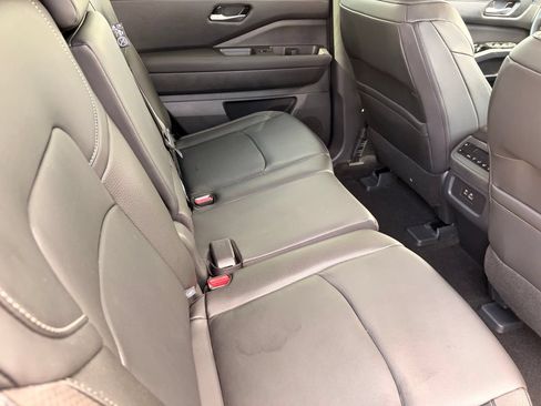 Certified 2025 Nissan Pathfinder SL FWD image 14