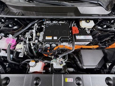 Certified 2025 Toyota bZ4X AWD w/ Weather Package image 29