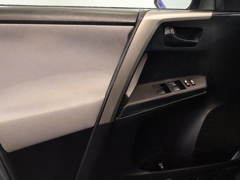 Used 2014 Toyota RAV4 LE image 8