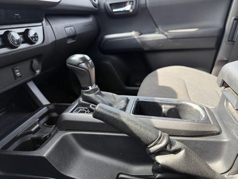 Used 2017 Toyota Tacoma TRD Off-Road w/ Tow Package image 19