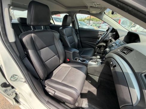 Used 2018 Acura ILX image 9