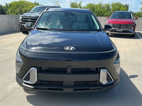 Certified 2025 Hyundai Kona SEL FWD image 7