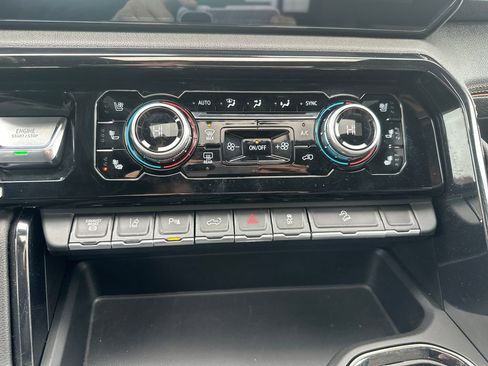 Used 2024 GMC Sierra 2500 AT4 w/ Technology Package image 13