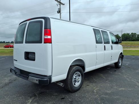 New 2026 Chevrolet Express 2500 Extended w/ Driver Convenience Package RWD image 5