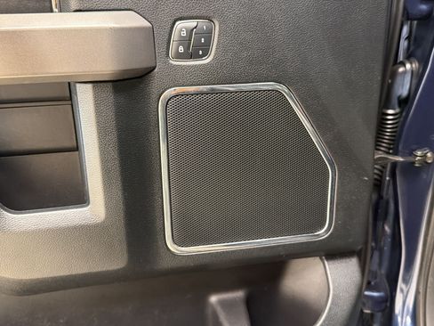 Used 2018 Ford F150 Platinum w/ Equipment Group 701A Luxury AWD/4WD image 24