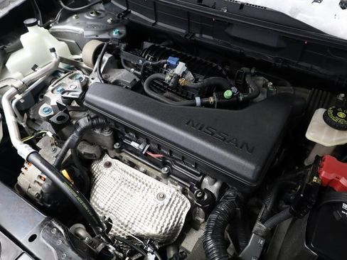 Used 2018 Nissan Rogue SV image 8