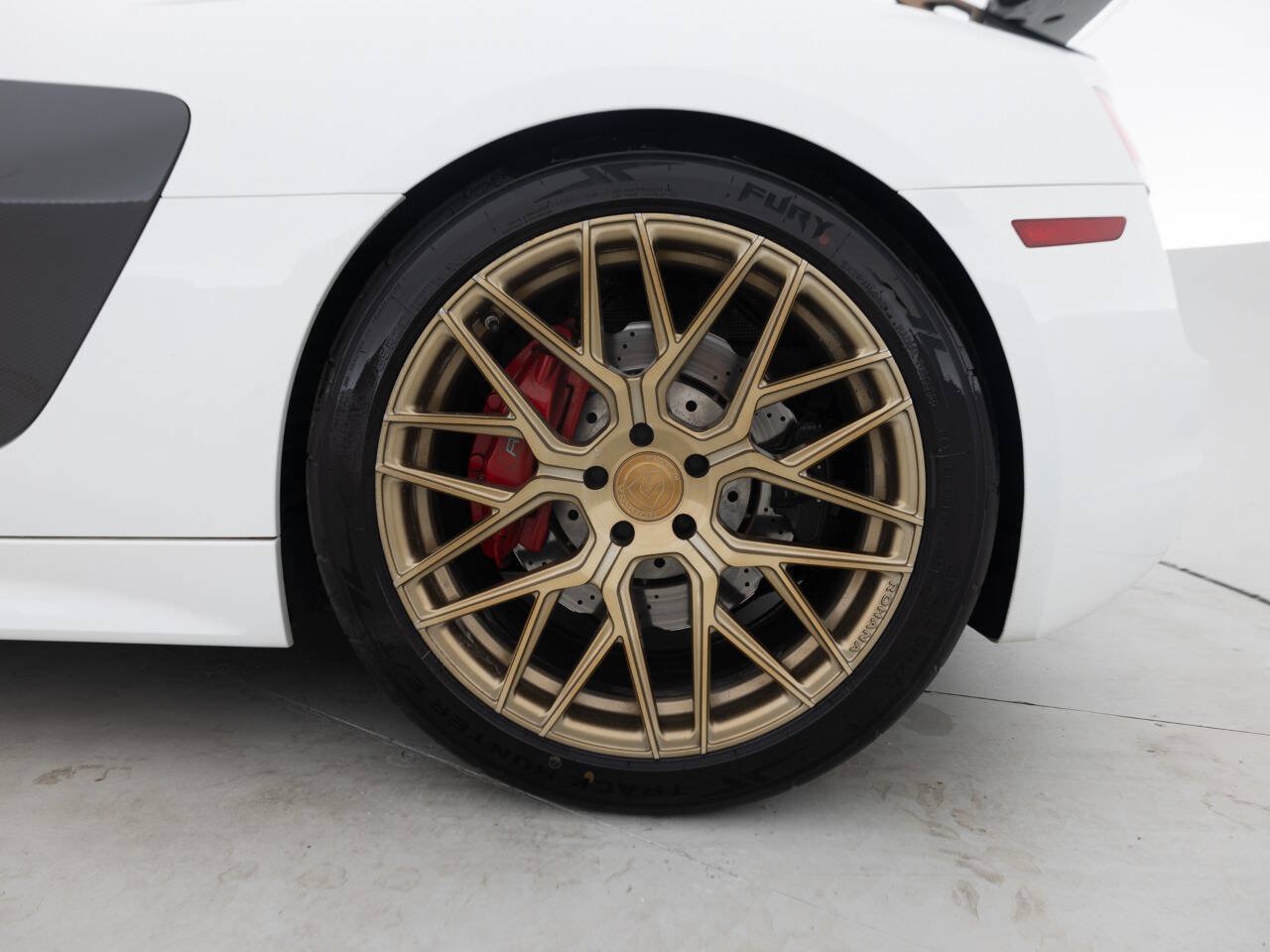 Used 2018 Audi R8 V10 w/ Premium Package RWD image 20