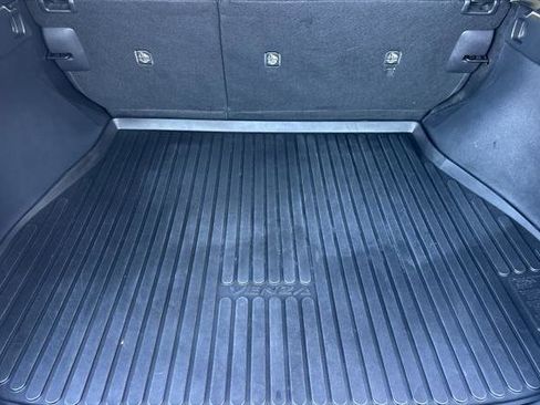 Certified 2022 Toyota Venza XLE image 15