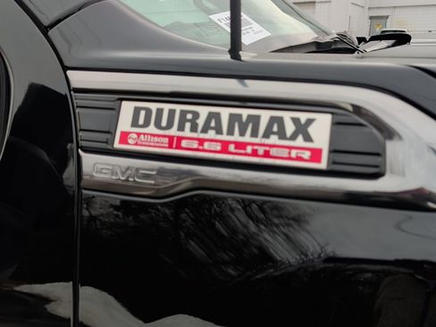 Used 2022 GMC Sierra 2500 AT4 w/ AT4 Preferred Package image 9