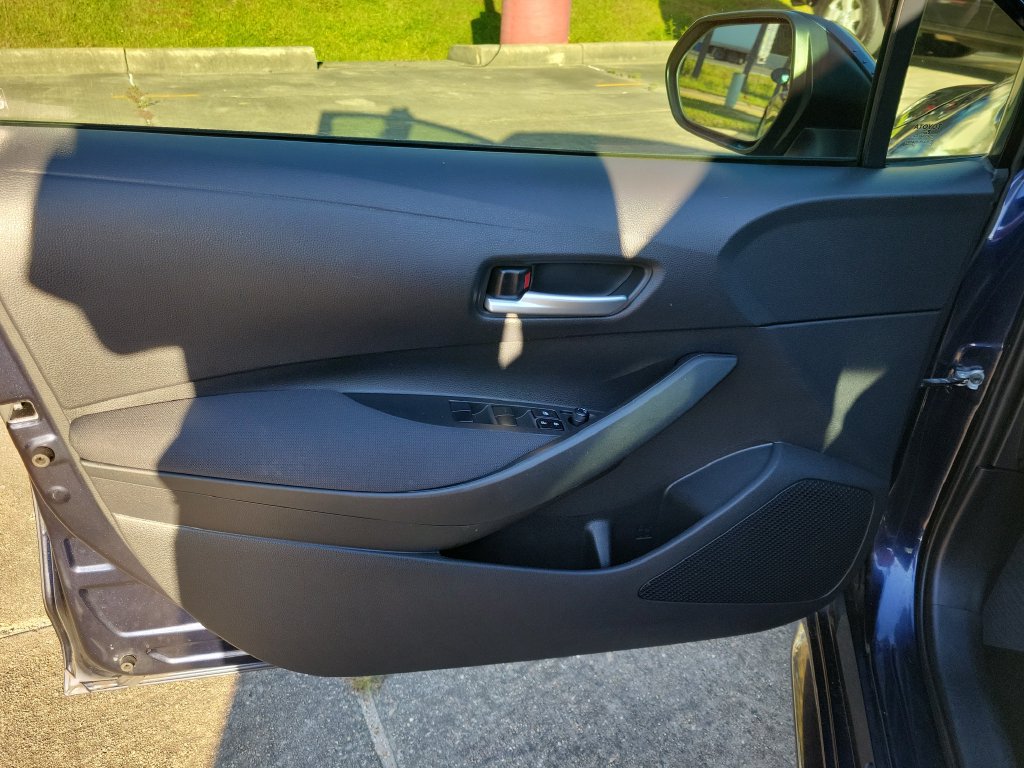 Certified 2020 Toyota Corolla LE FWD image 13