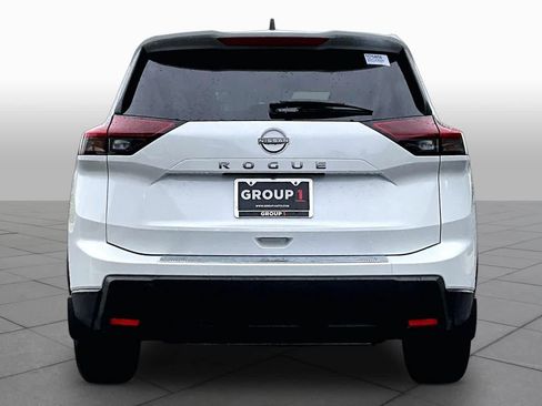 New 2026 Nissan Rogue SV w/ Cold Weather Package FWD image 4