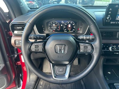 Used 2025 Honda Pilot Elite image 15