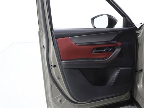 Certified 2025 MAZDA CX-70 Plug-In Hybrid w/ Premium Plus image 4