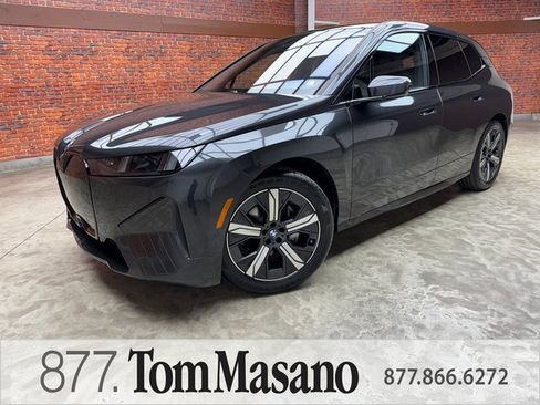 New 2026 BMW iX xDrive60 image 1