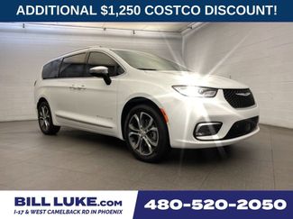 New 2026 Chrysler Pacifica Pinnacle w/ Trailer Tow Group AWD/4WD video 1