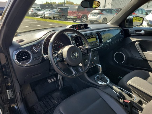 Used 2014 Volkswagen Beetle R-Line FWD image 17