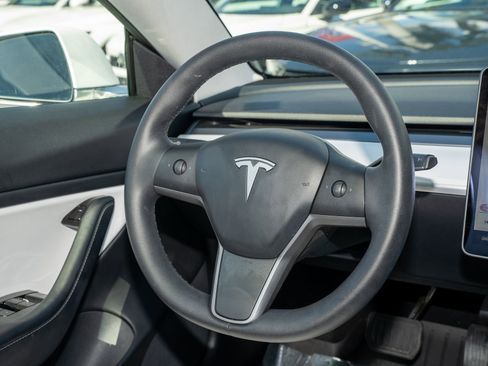 Used 2020 Tesla Model 3 Standard Range Plus image 20