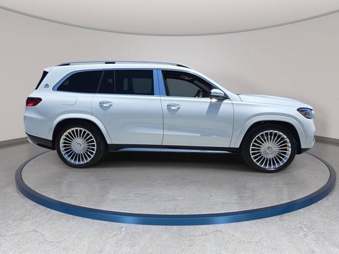 Used 2026 Mercedes-Benz Maybach GLS 600 4MATIC image 5