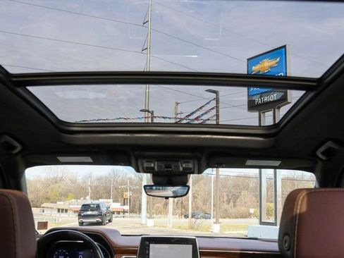 Used 2024 Chevrolet Tahoe High Country AWD/4WD image 27