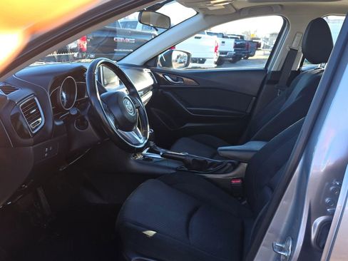 Used 2016 MAZDA MAZDA3 i Touring image 9
