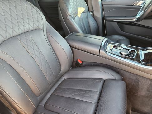 Used 2025 BMW X5 xDrive50e image 12