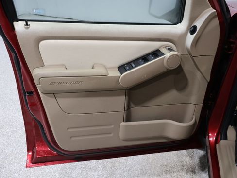 Used 2008 Ford Explorer Sport Trac Limited image 14