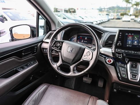 Certified 2019 Honda Odyssey Elite image 4