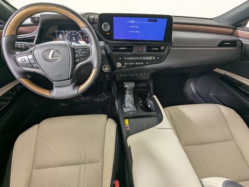 Used 2025 Lexus ES 350 Ultra Luxury FWD image 10