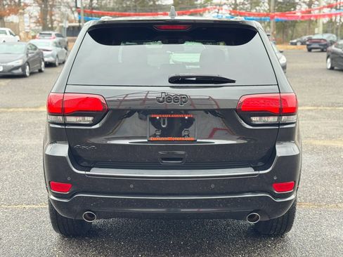 Used 2015 Jeep Grand Cherokee Altitude AWD/4WD image 4