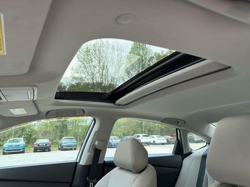 Used 2025 Honda Accord SE image 19