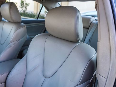 Used 2007 Toyota Camry LE image 24