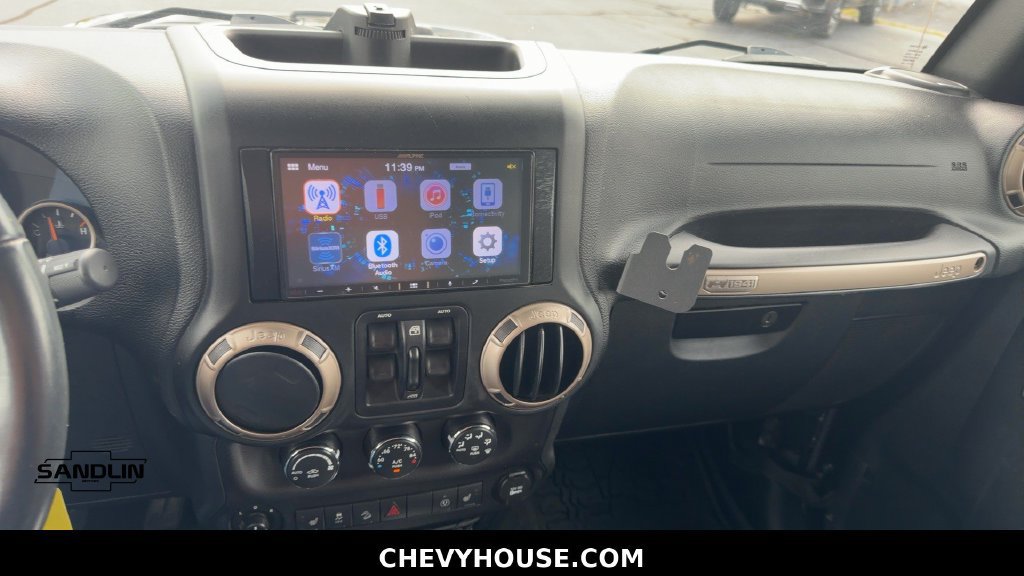 Used 2016 Jeep Wrangler Unlimited Sahara AWD/4WD image 19