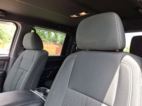 Used 2019 Nissan Titan SV w/ SV Convenience Package AWD/4WD image 23