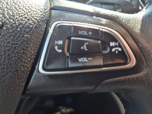 Used 2019 Ford Escape SEL image 20