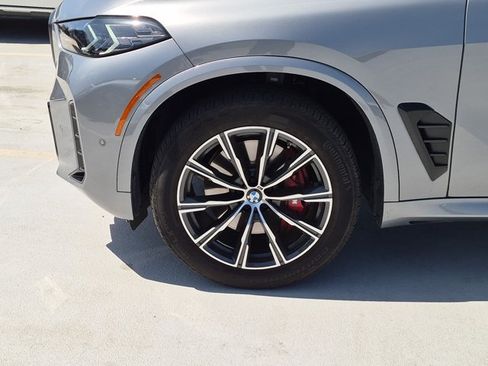 Used 2024 BMW X5 xDrive40i w/ M Sport Package AWD/4WD image 14