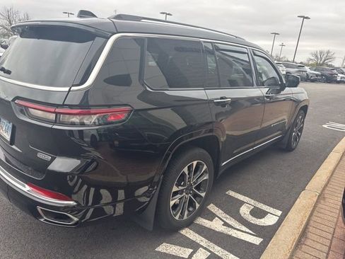 Used 2022 Jeep Grand Cherokee L Overland w/ Advanced Protech Group III AWD/4WD image 4