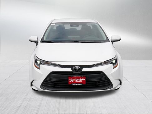 Used 2023 Toyota Corolla LE FWD image 2