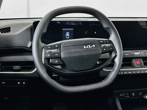 Used 2025 Kia K4 FWD image 18