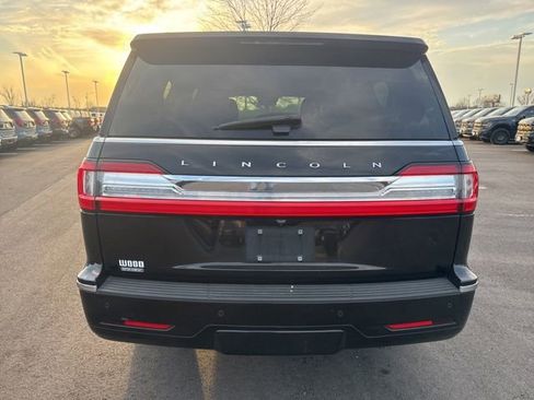 Used 2018 Lincoln Navigator L Select image 5