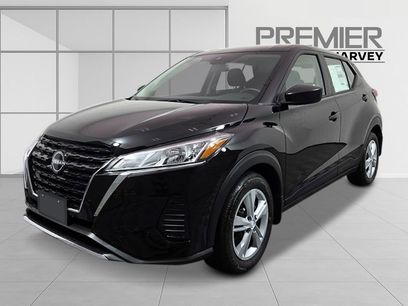 New 2025 Nissan Kicks Play S