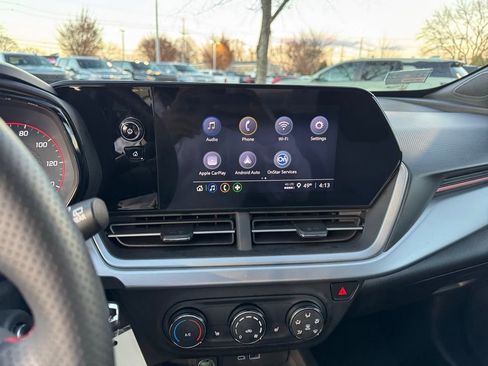 Used 2025 Chevrolet Trax RS w/ Driver Confidence Package image 14