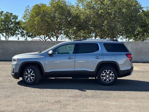 Used 2023 GMC Acadia SLE w/ Driver Convenience Package FWD image 7