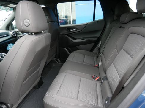 Certified 2025 Chevrolet Equinox LT image 9