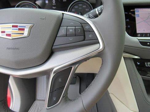 New 2026 Cadillac XT5 Premium Luxury AWD/4WD image 28