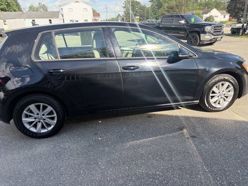 Used 2015 Volkswagen Golf S FWD image 10