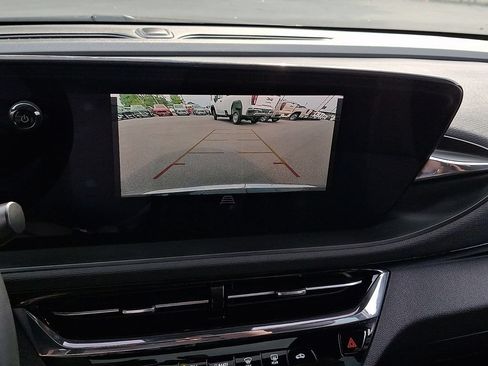 Used 2025 Buick Envista Preferred FWD image 19