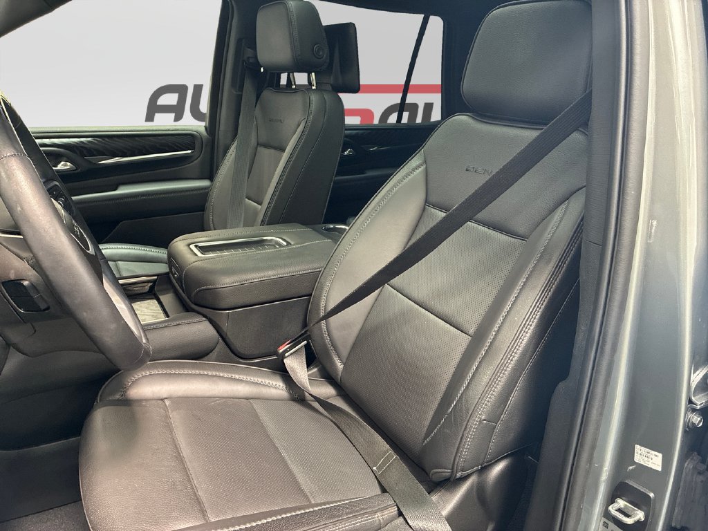 Used 2024 GMC Yukon Denali w/ Denali Reserve Package RWD image 11
